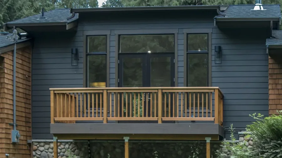 Deck and exterior details
